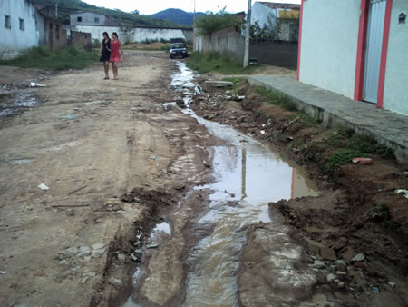 vila-maria-cristina-belojaridm-pe-br-condicao-das-ruas-04-junho-09 Até onde irá o descaso com a Vila Maria Cristina?