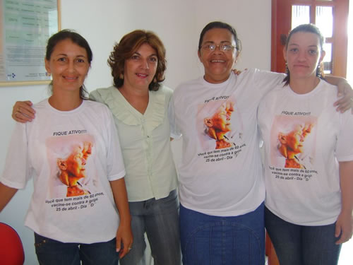 Nena Junto de outras ACS  do Loteamento Maria Cristina em Dia de Vacinação - Fazendo  a Diferença na Vida de Muitos