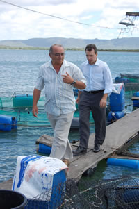 Pe Antonio Quando da Visita do Ministro da Pesca e Aquacultura do Brasil as Associações de Piscicultores em Jatoba-PE