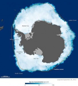  Aquecimento Global- Mapa mostrando os níveis recordes de gelo na Antártica em setembro. (Imagem: NASA Earth Observatory)