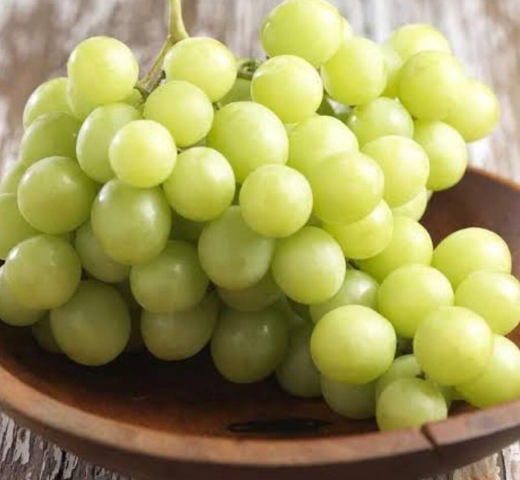 Os Benefícios de Consumir Frutas Diariamente - Uvas 